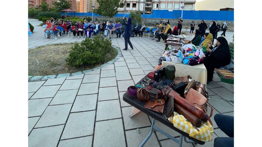 حال خوب به همراه میز کارآفرینی حال خوب به همراه میز کارآفرینی